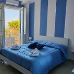 Blueinfinityroom Guest house