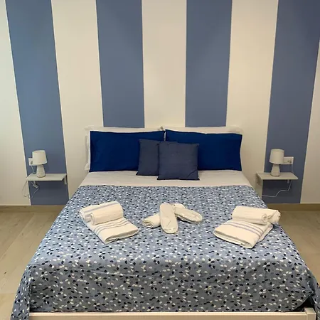 Blueinfinityroom * Pizzo (Calabria)
